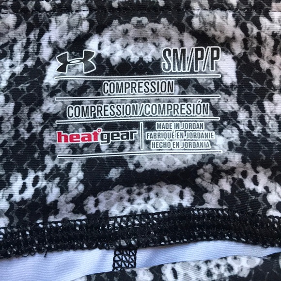 Under Armour Snakeskin Compression Leggings - Picture 6 of 6